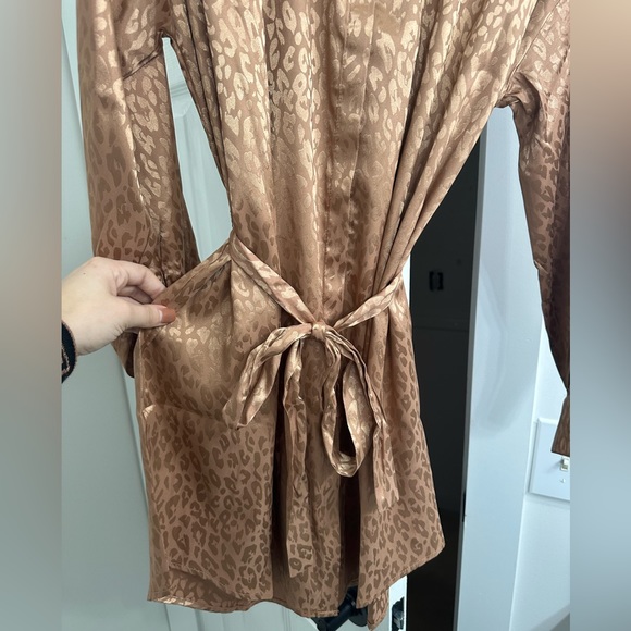 Pink Lily Dress - Picture 2 of 4